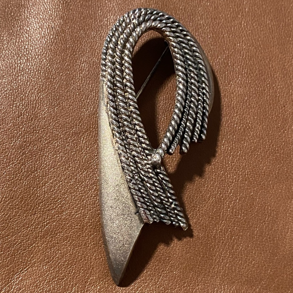 Elegant Sterling Silver 925 Brooch heavy 26.+ Gms signed